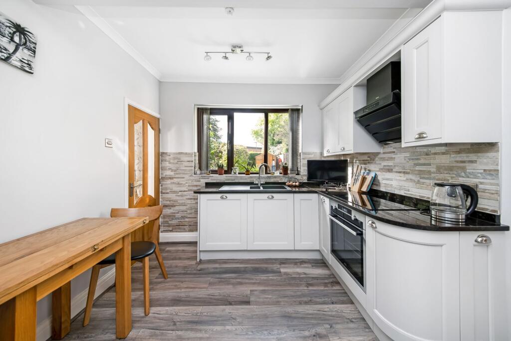 BREAKFAST KITCHEN