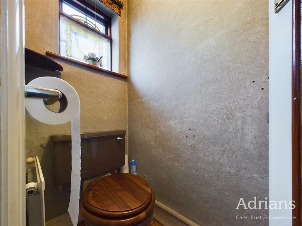 CLOAKROOM