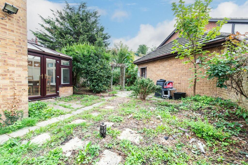 Rear &amp; Side Garden