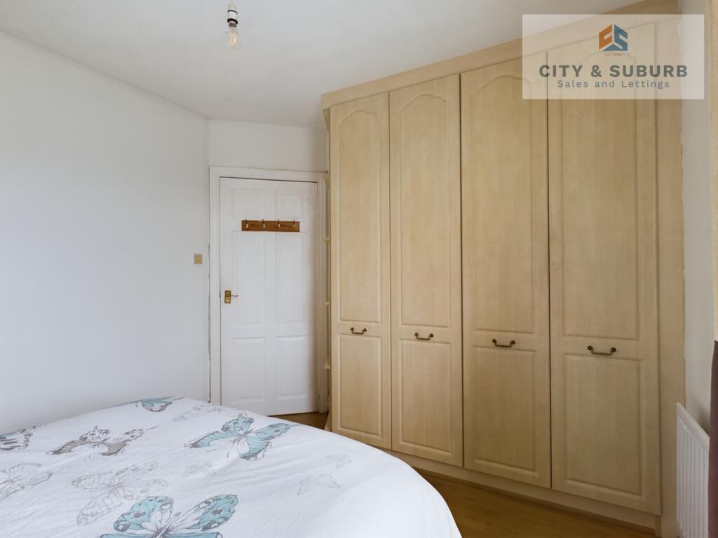 WBA101- Master Bed 1