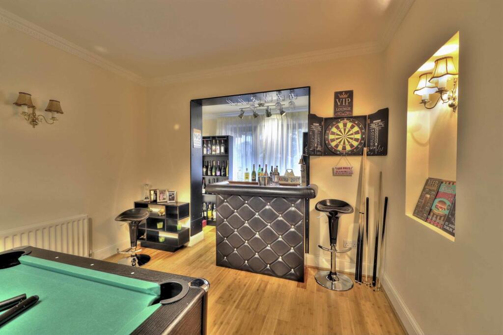 Games Room/ Bar