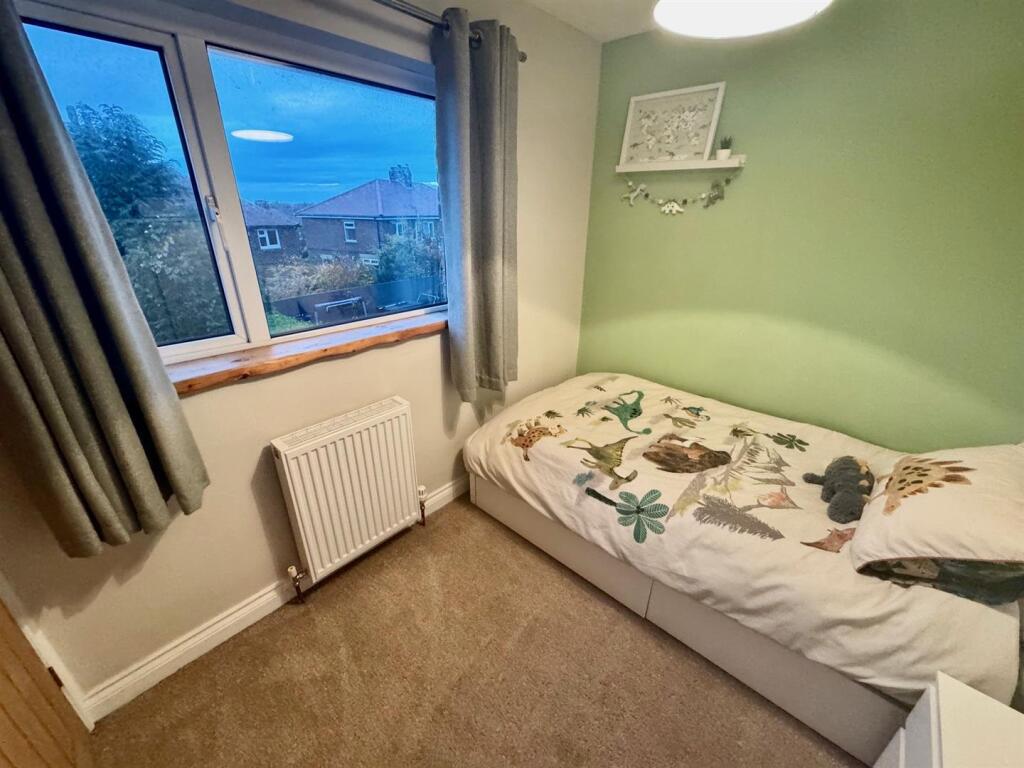 Bedroom 3b.jpg