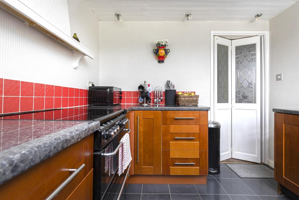 Bramleys Estate Agents - Kaye Lane - Almondbury (2