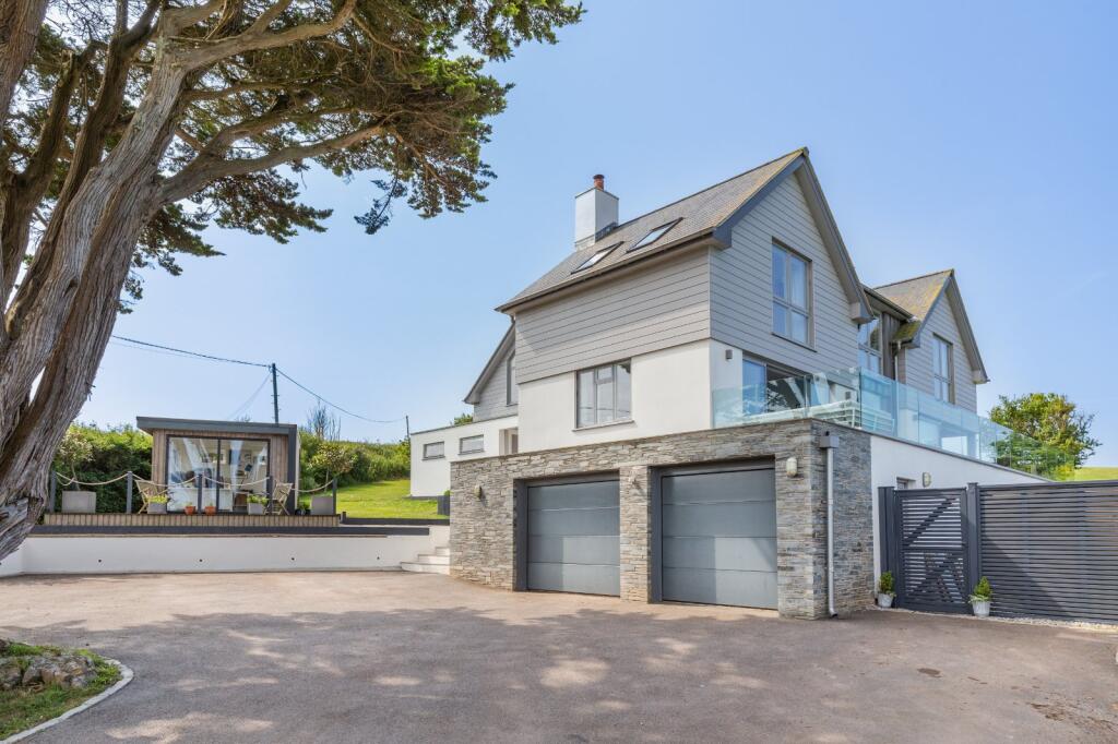 Driveway &amp; Garaging