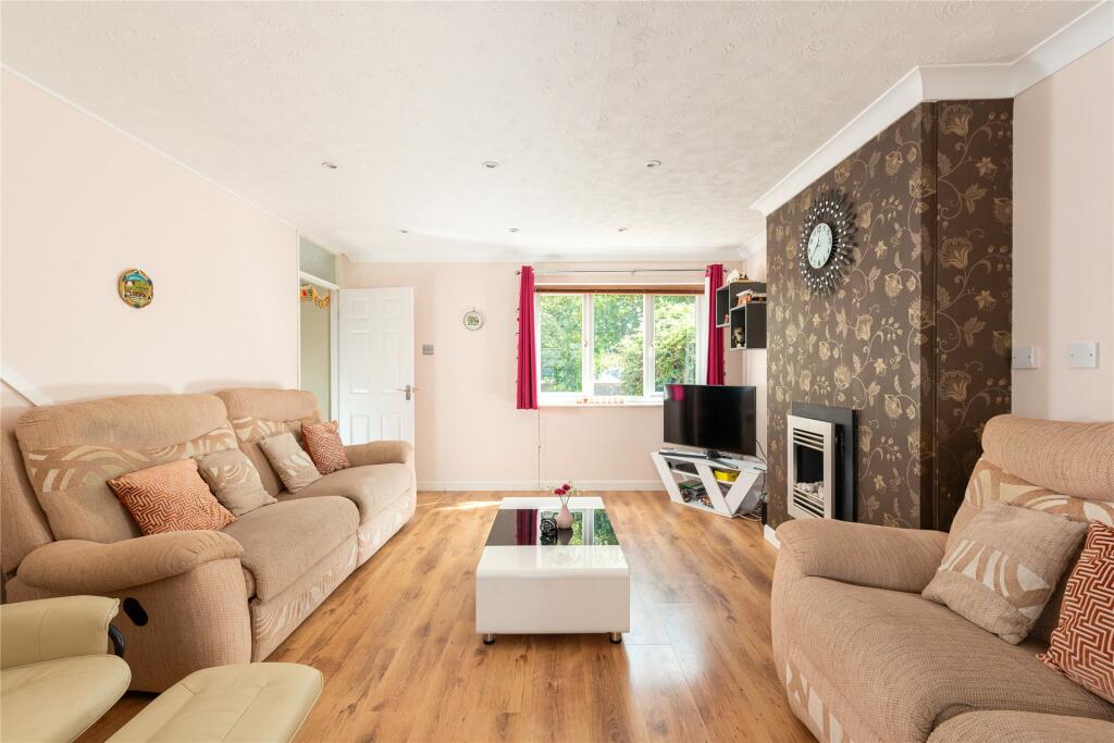 Sitting/Dining Room