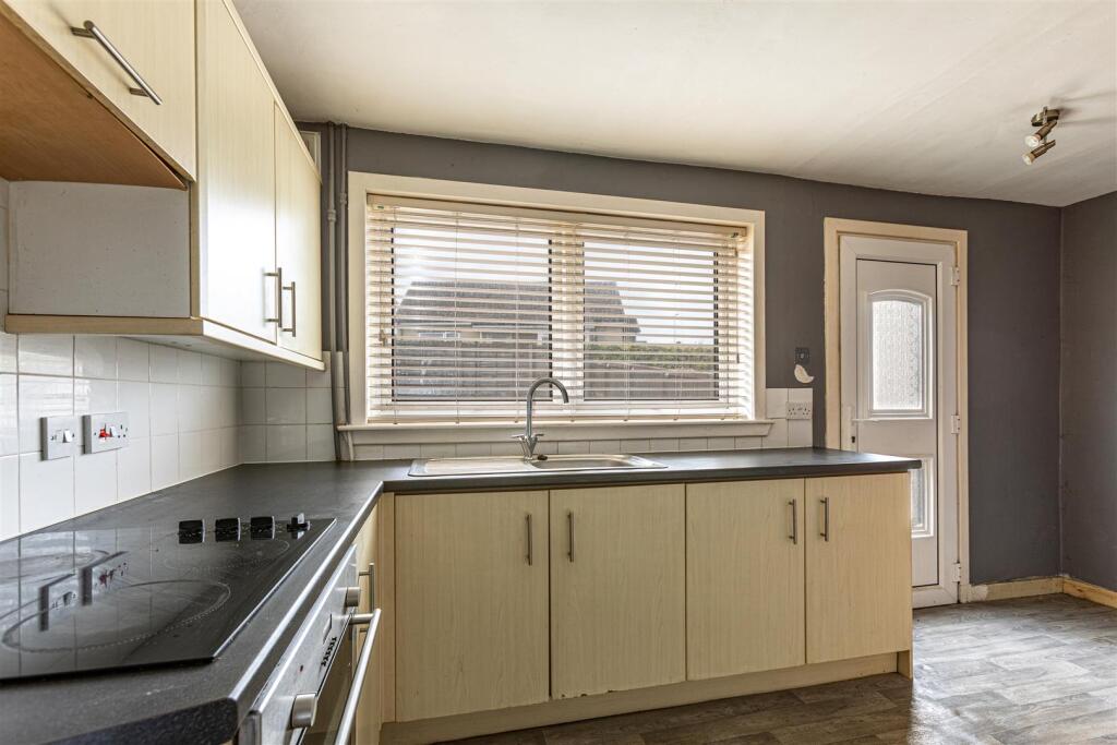 8 Whitefield Crescent Newtown St Boswells 19.jpg