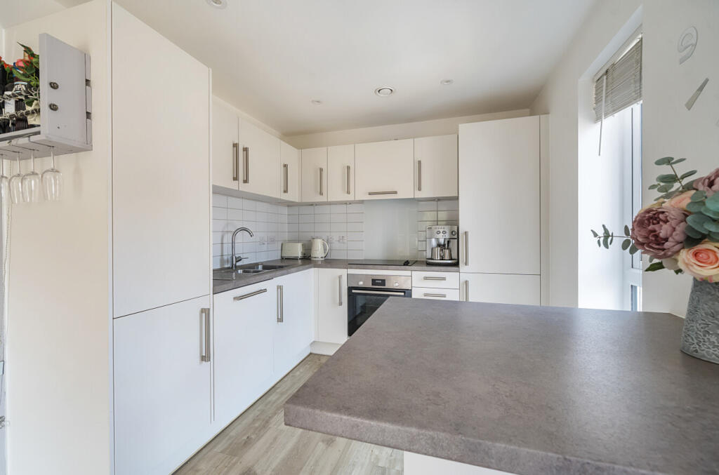 1333097-10-688ce6...