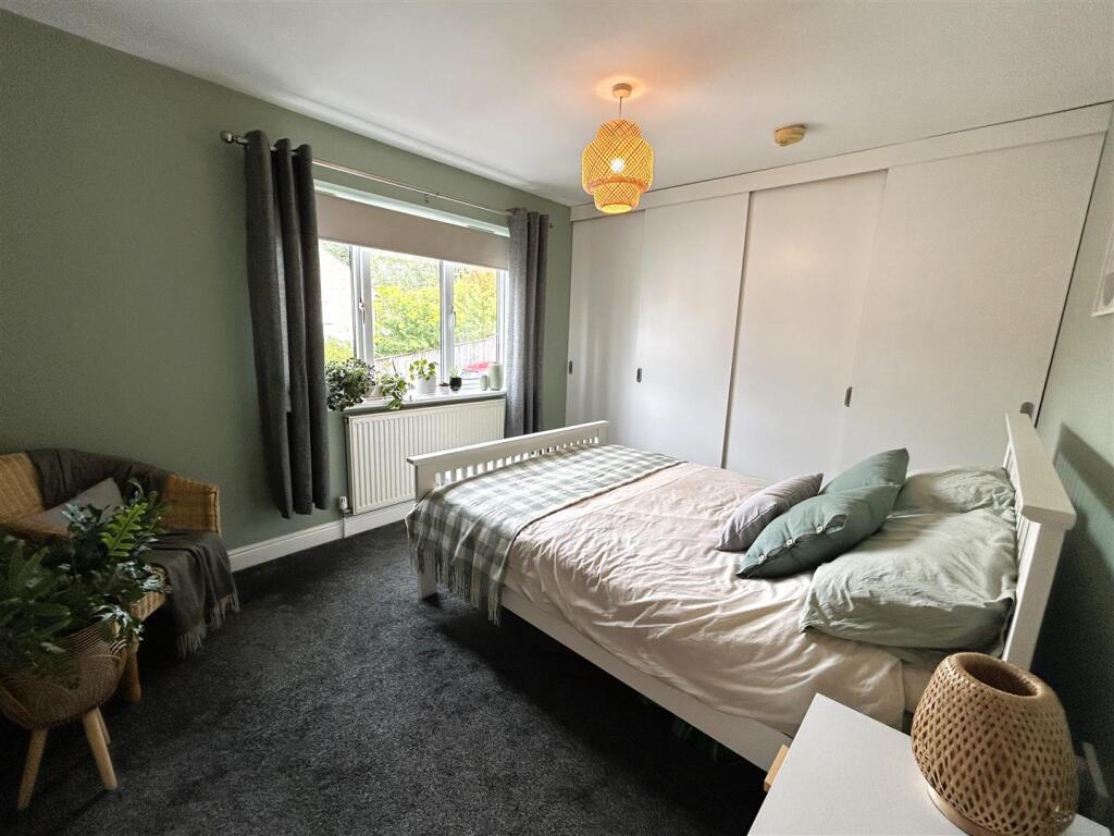 bed 3.JPG