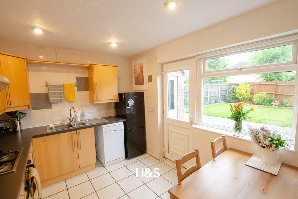 8 Rochford - Kitchen.jpg