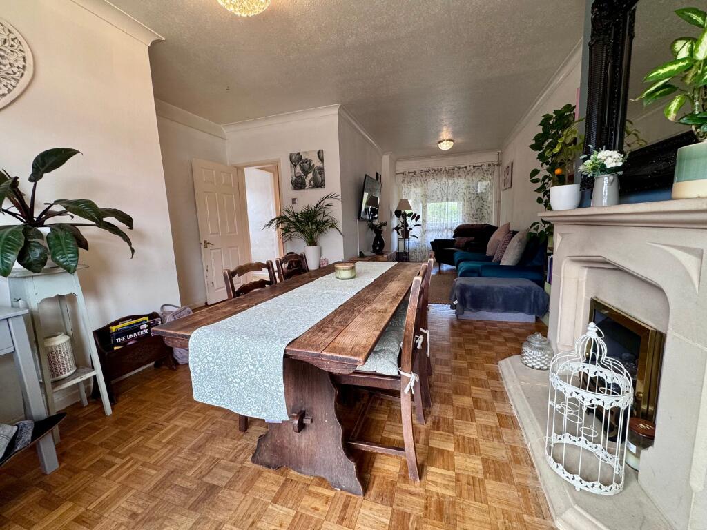 Lounge / Diner