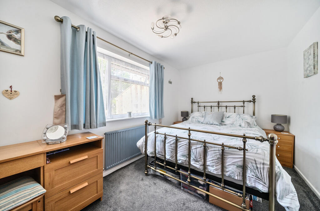 1317618-4-6863bf4...