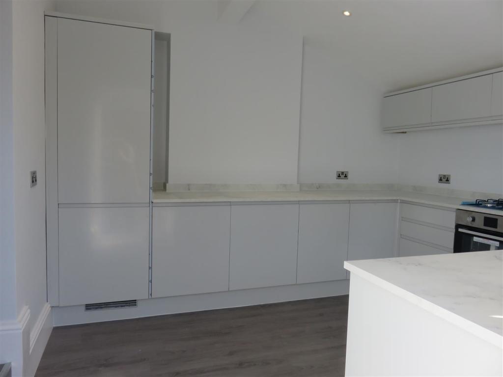 kitchen 2.JPG