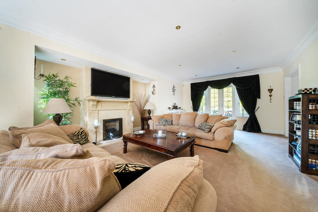 Living room 2