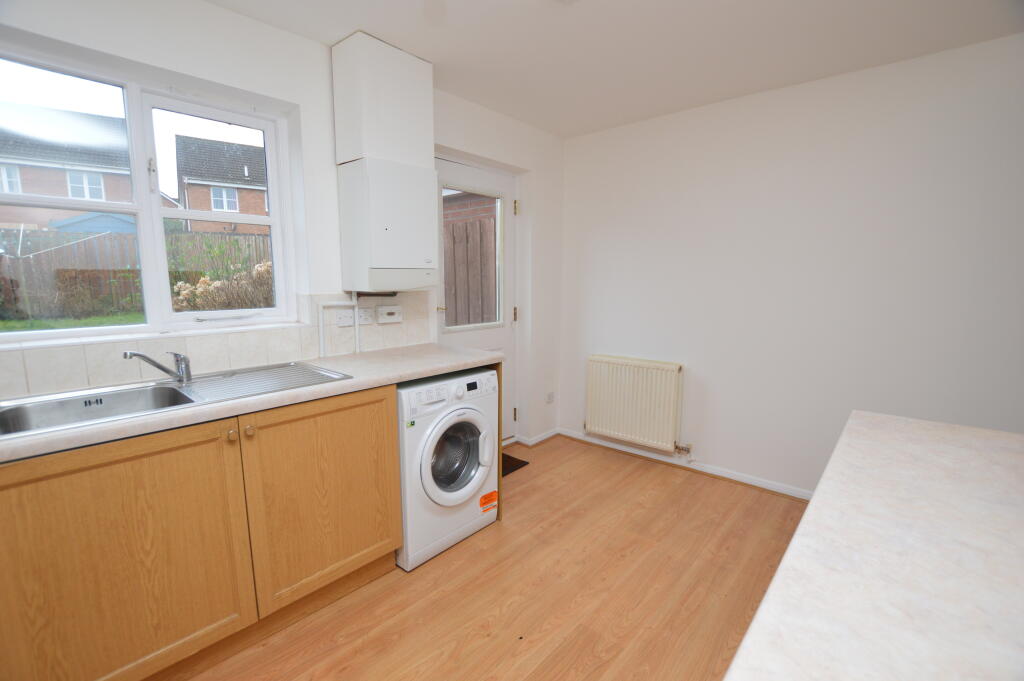 Kitchen/ Dining Area