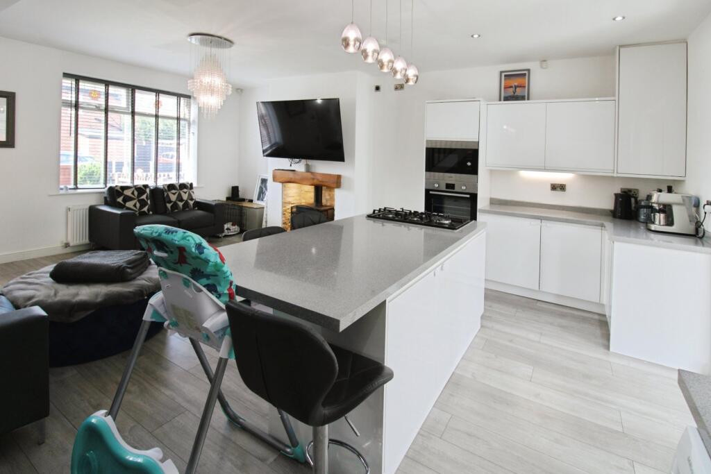 Lounge/Diner/Kitchen