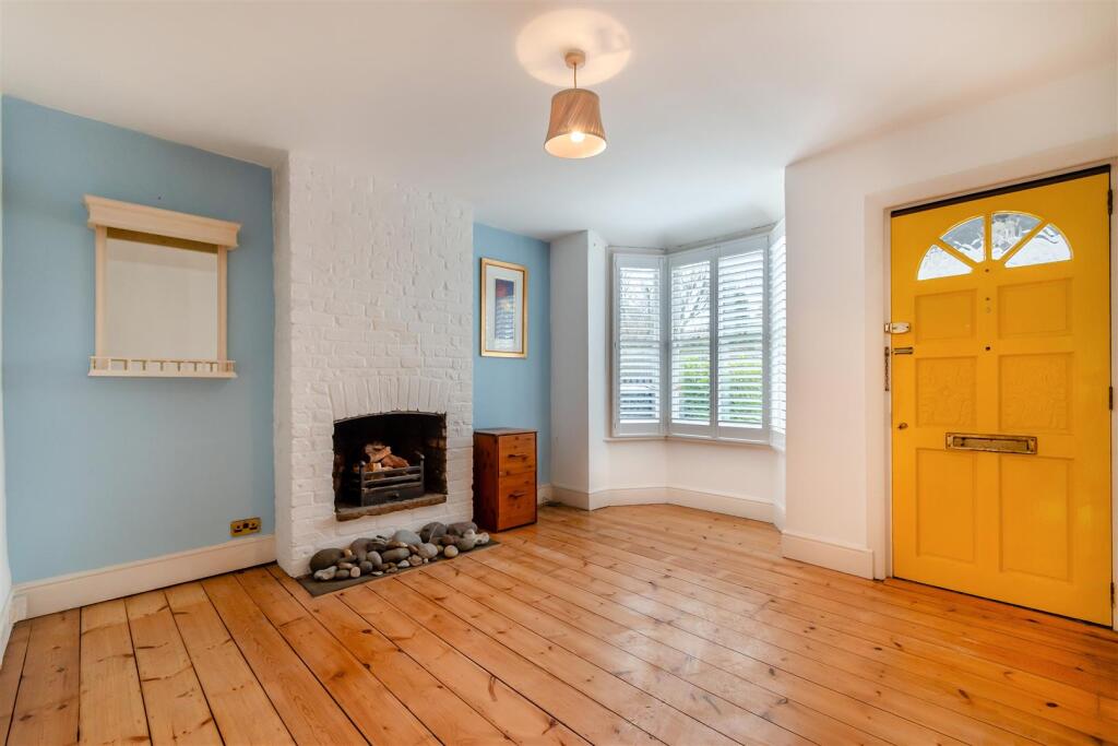 8641221-interior02.jpg