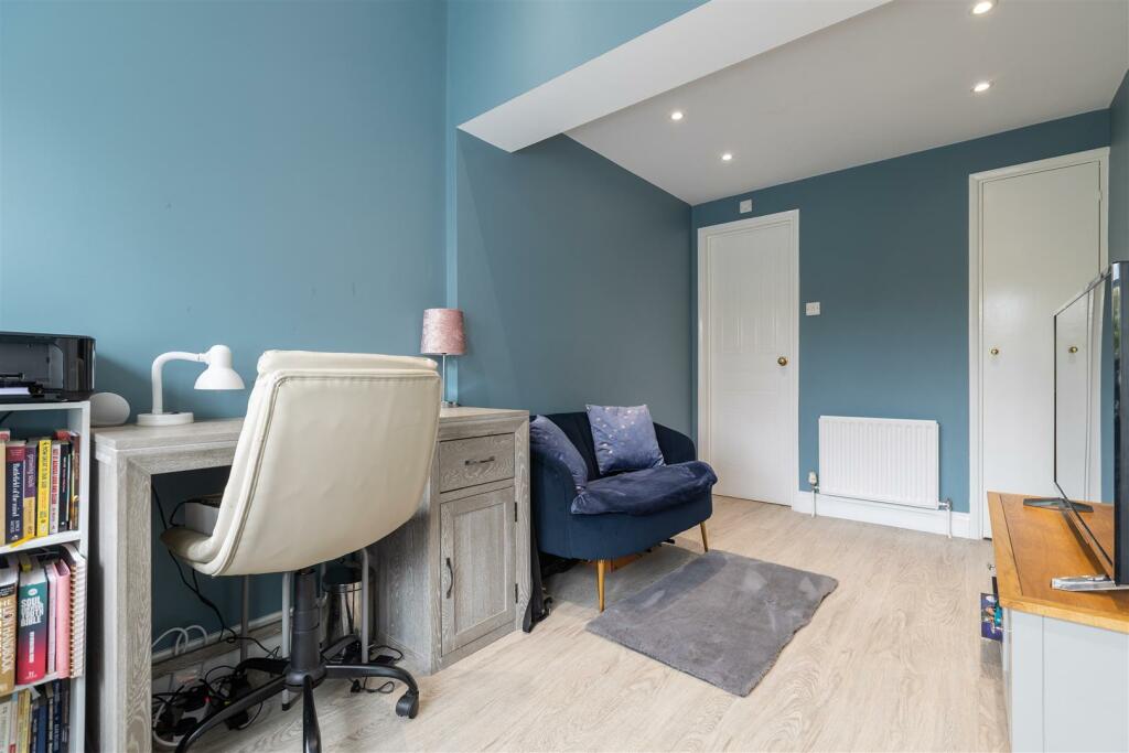 Study/Bedroom 5