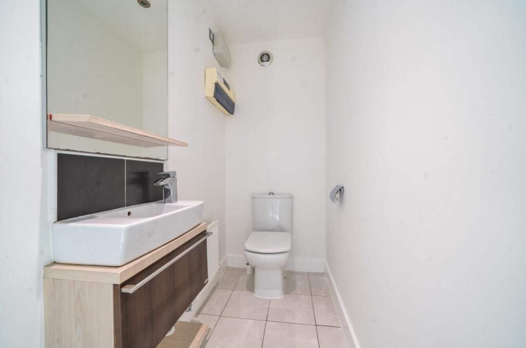 1372941-18-68fb5f09bd0e5