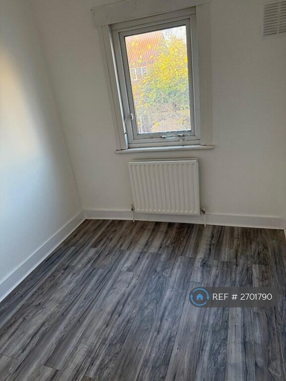 Bedroom 2 (Double)