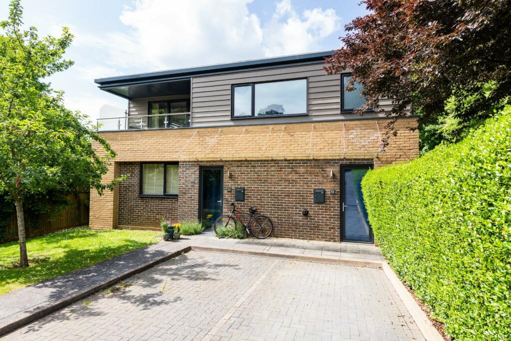 12 Mortimer Court-3.jpg