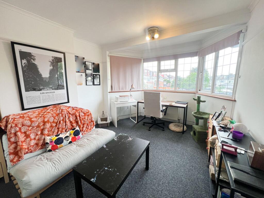 Eaton Rise E11