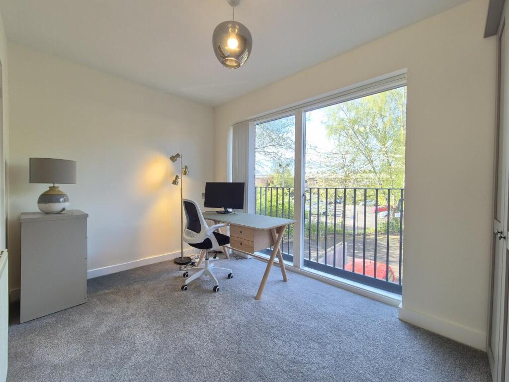 Bedroom 2 / Office