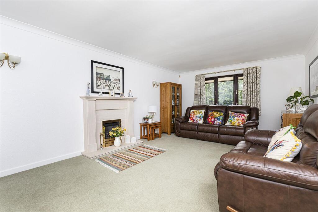 Bramleys Estate Agents - Woodsome Park - Fenay Bri