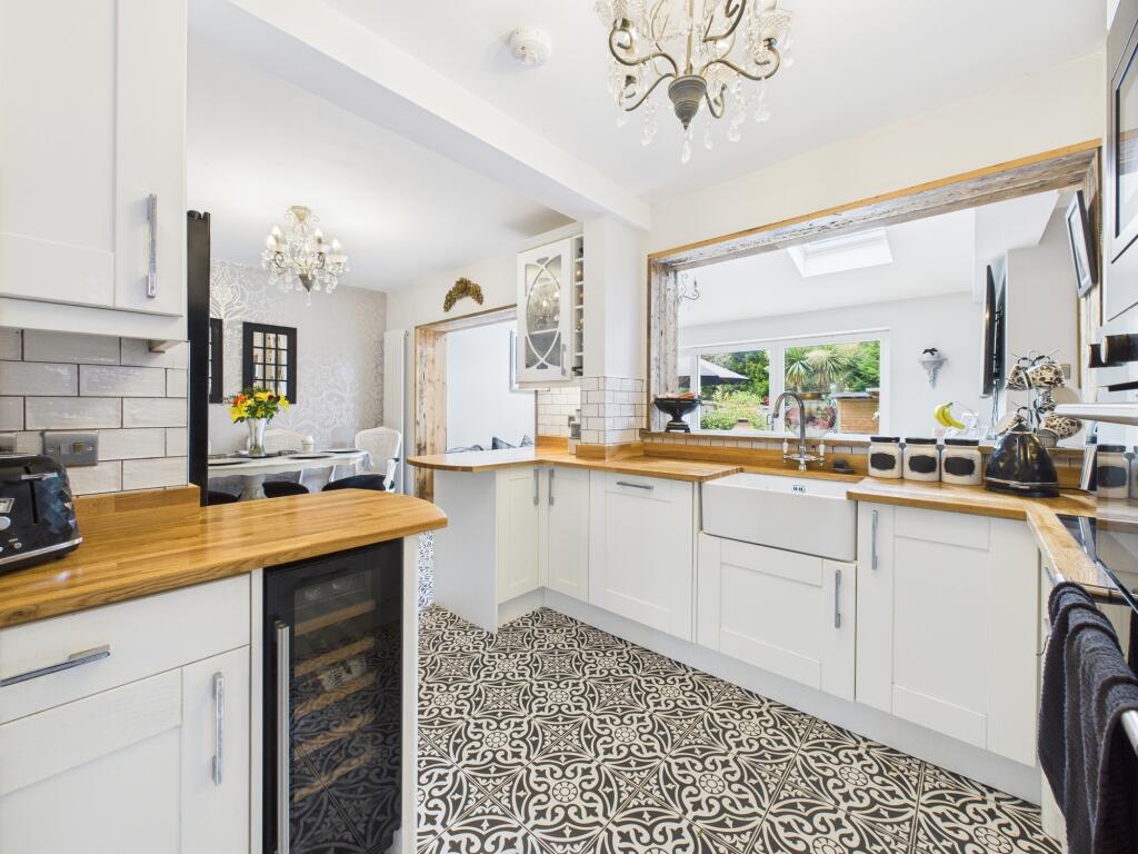 CAM05192G0-PR0090-STILL021