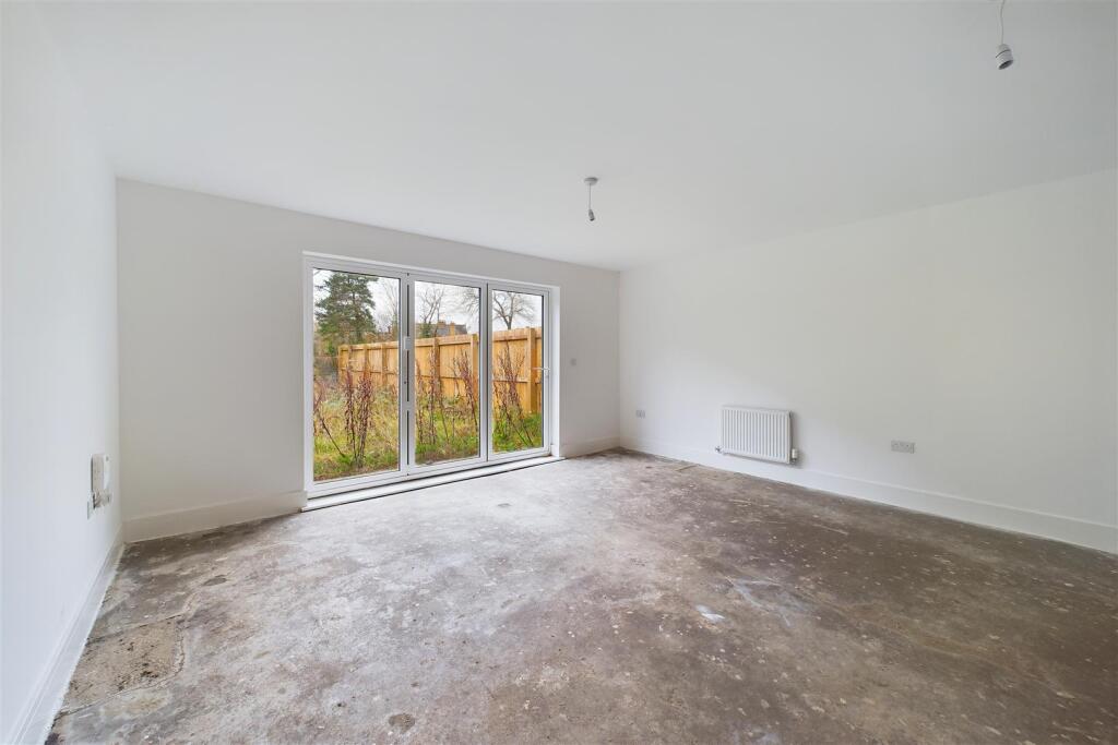 1 and 3, Mulberry Close Abergavenny, NP7 5ES | Fre