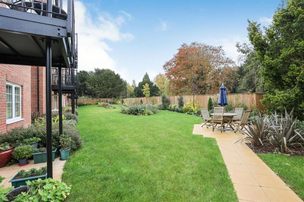 Gardens (2).jpg