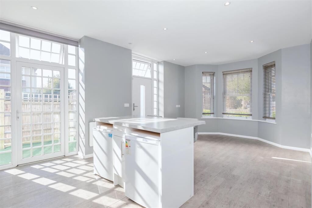 Littlehampton Rd_5.jpg