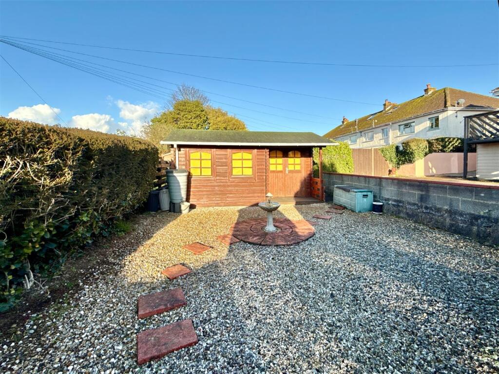 Front Garden &amp; Log Cabin.JPG