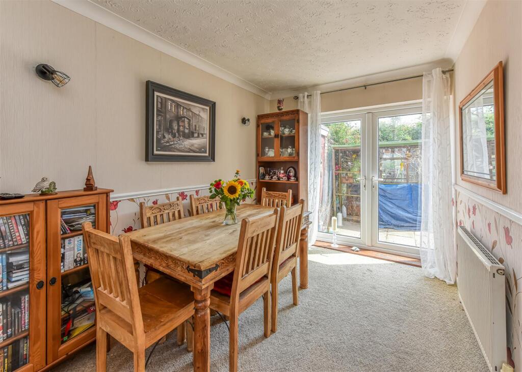 20 Wombourne Road-Dining Area (3).jpg