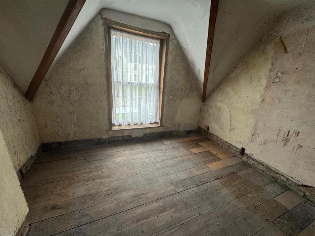 41524-2 church FF room 1.jpg