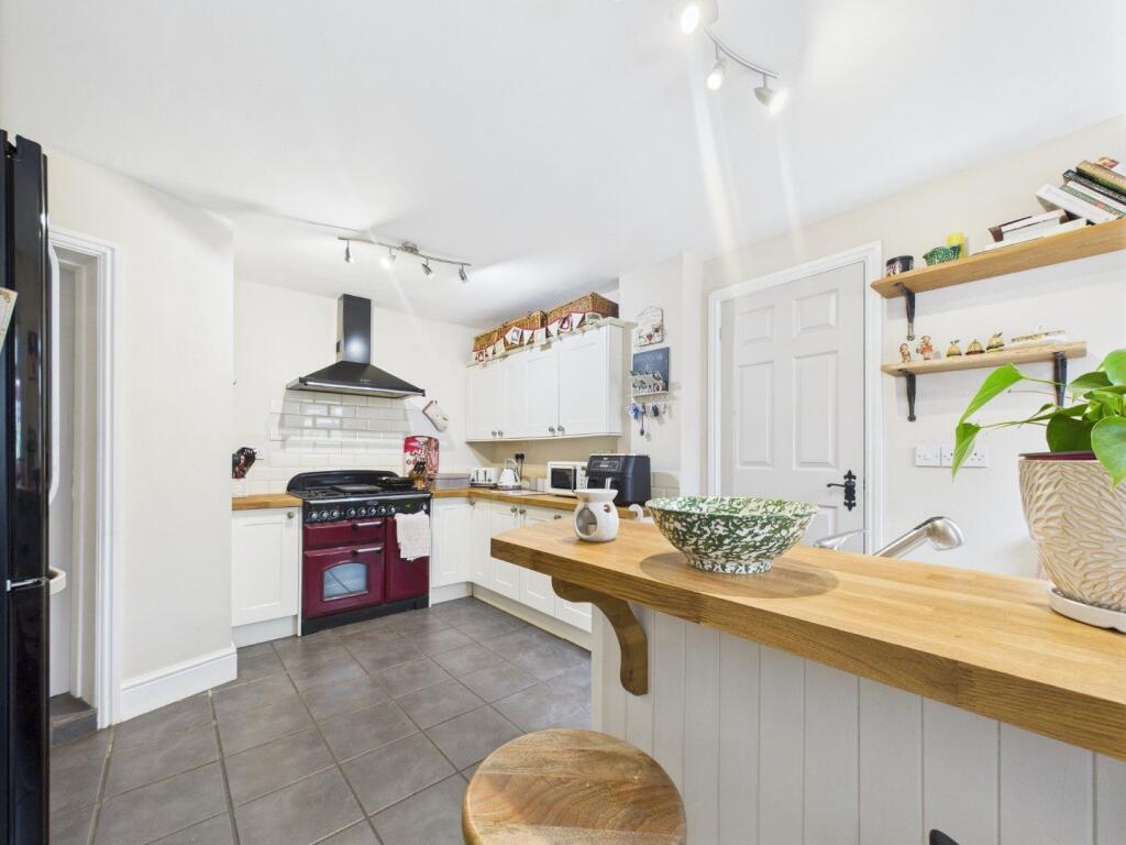 Kitchen/Breakfast Area