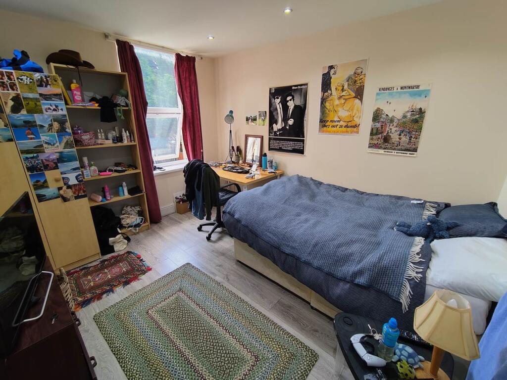 First floor middle b