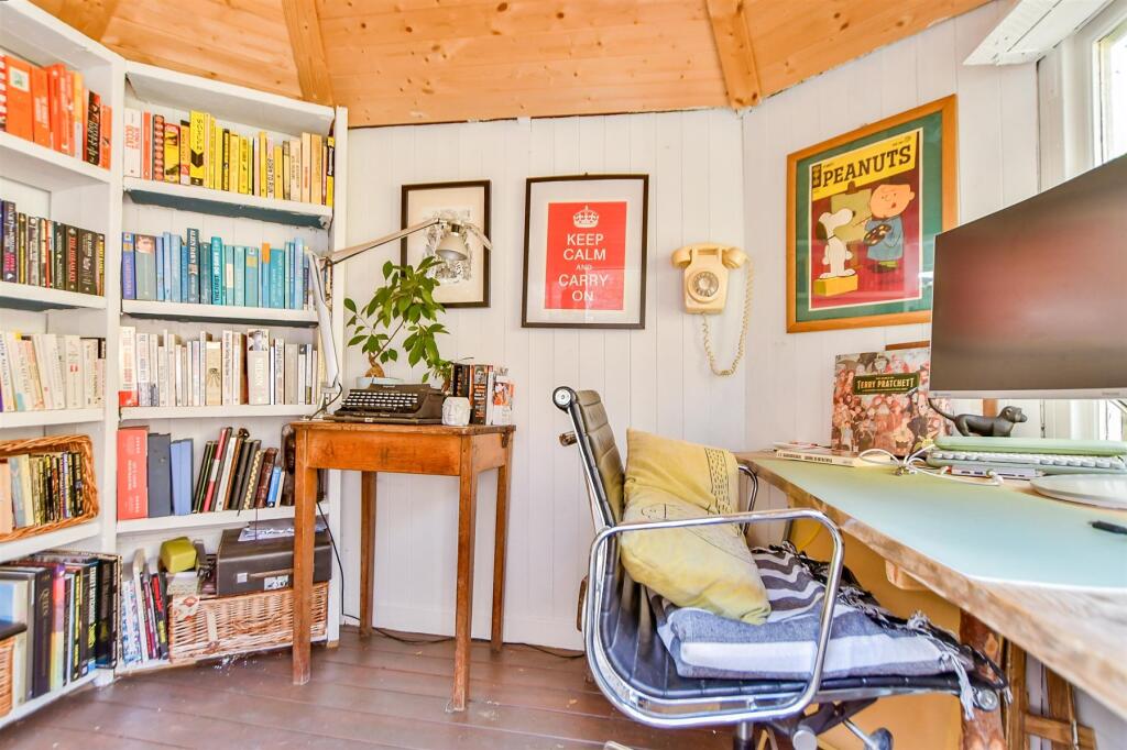 Workshop/Home Office