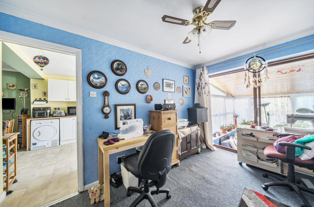 1313647-15-685468...