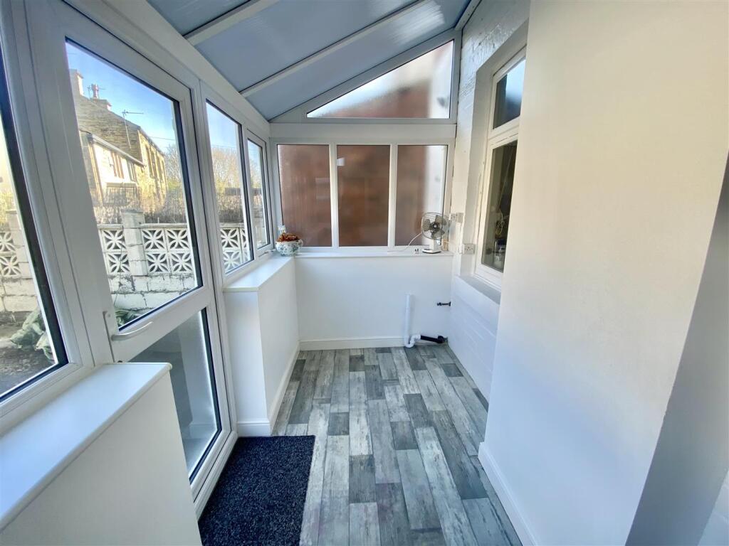 Bramleys Estate Agents - Lee Green - Mirfield (14)