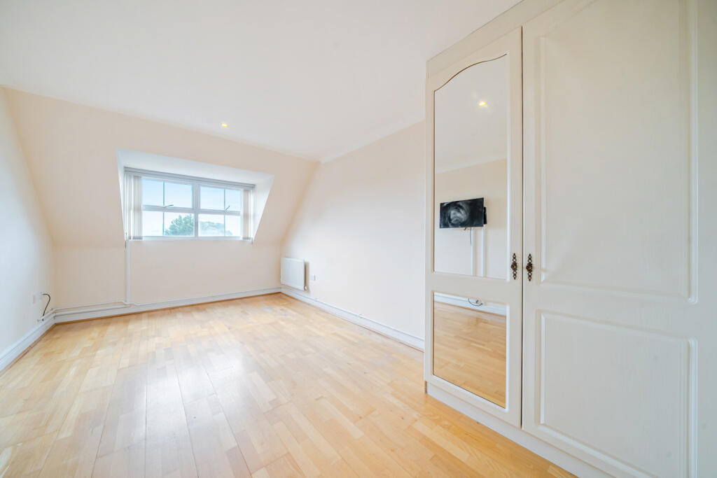 1329565-11-687f6f...