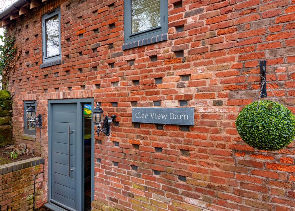 Clee View Barn-sign.jpg