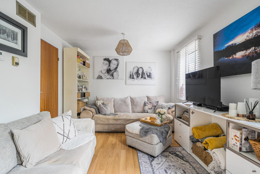 1298286-9-68358f1...