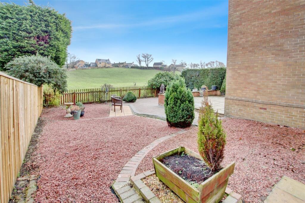 Garden &amp; View