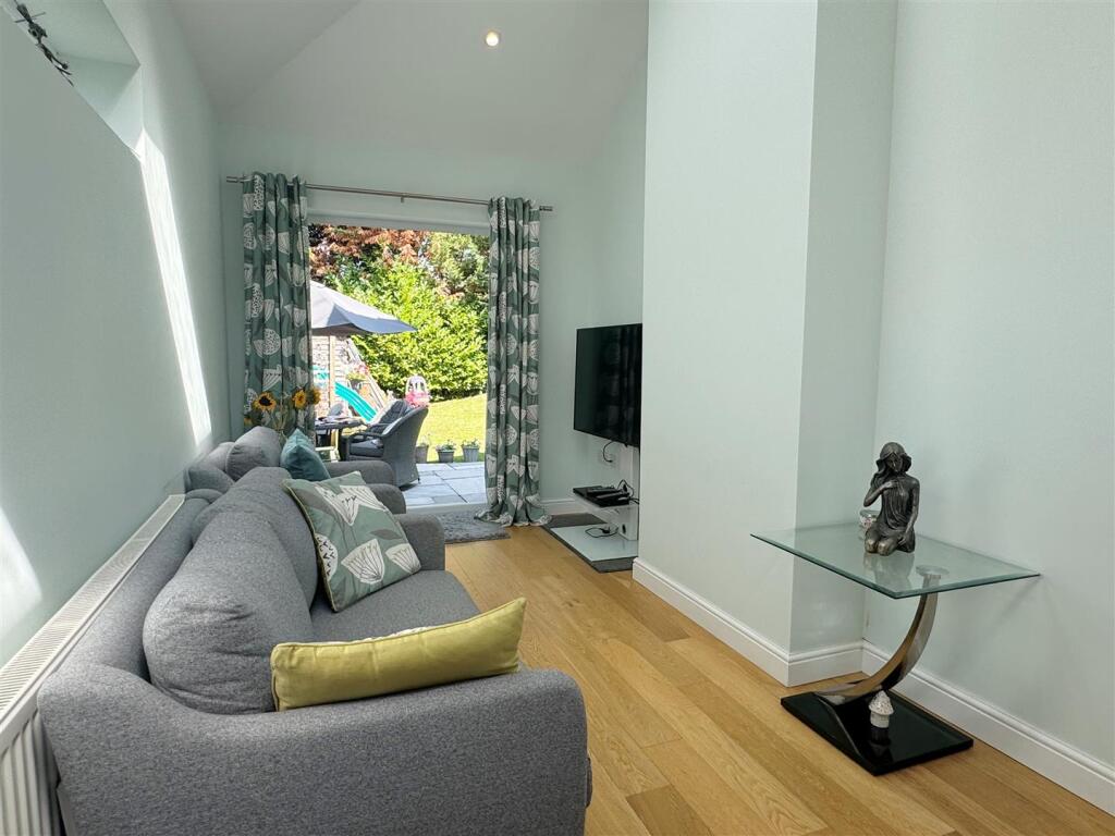 Family Room 2.JPG