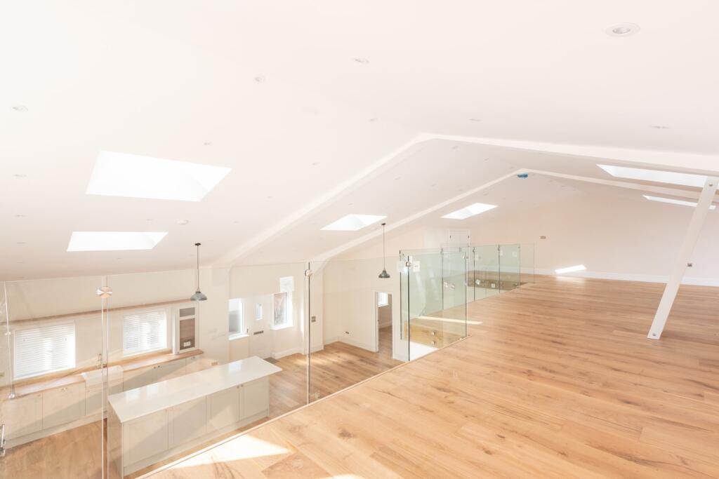 Gallery/Kitchen