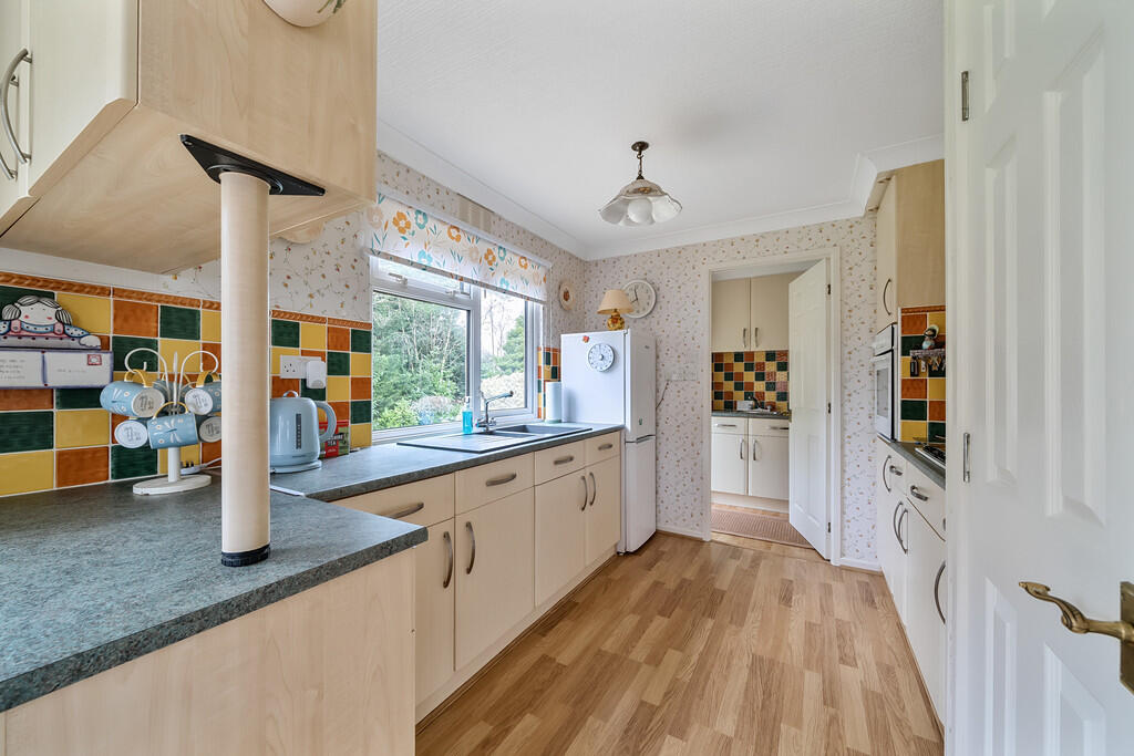 Kitchen (2)