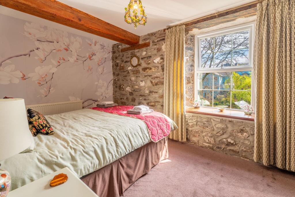 Annex 1st floor bedroom