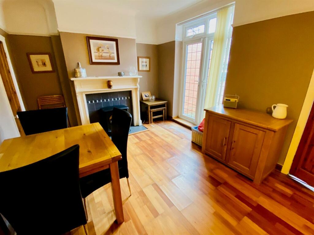 roberttown lane 14 dining room.jpg