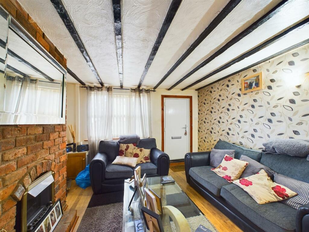 CAM02556G0-PR0034-ST