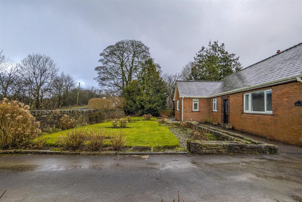 higherfields back lane standish -17.jpg